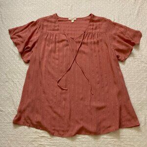 Excellent Condition, SZ 2X, Flutter Sleeves Top w/ Woven Ribbon Stripes, Coral